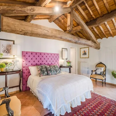 Romantic Retreat In A Restored Church Villa Lucca