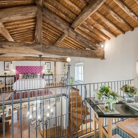 Romantic Retreat In A Restored Church Villa Lucca