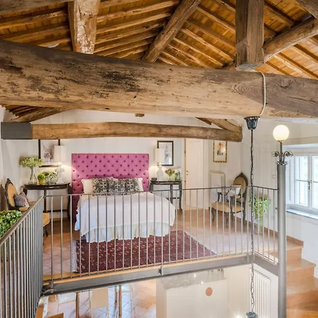 Romantic Retreat In A Restored Church Villa Lucca